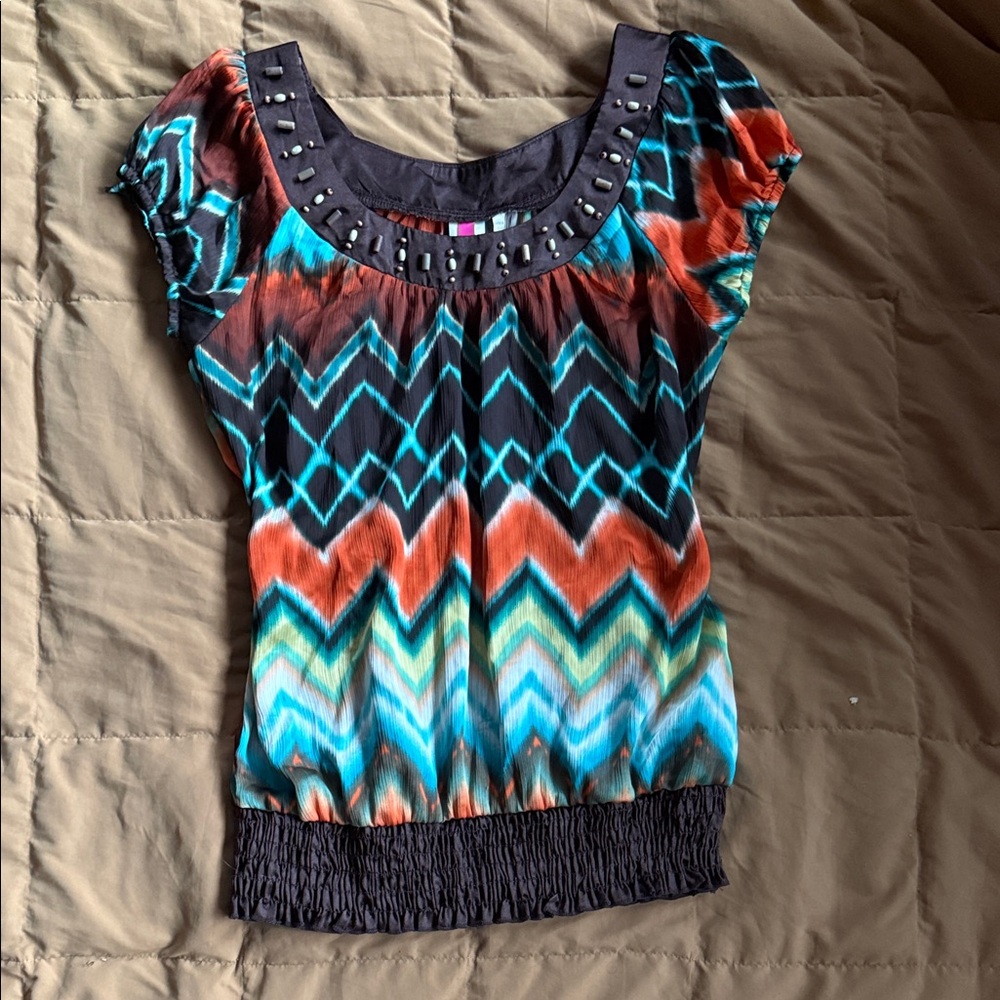Vibrant chevron pattern Women's Top
